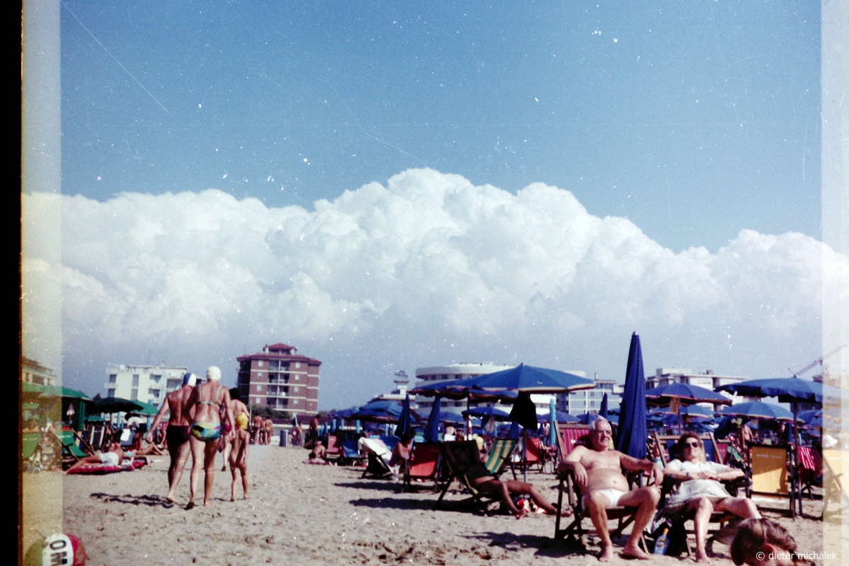 dietermichalek's tweet photo. Italien #80er 
#Tbt  #memories  #thefilmcommunity #ishootfilm #sharefilm #believeinfilm #shootitwithfilm #analogcommunity #analogforever #filmshootersgroup #analog #analogphotography #analogfilm #analogfilm #analogfeatures #filmisnotdead #Italy #italien #TBThursday https://t.co/xjT6KSVxul