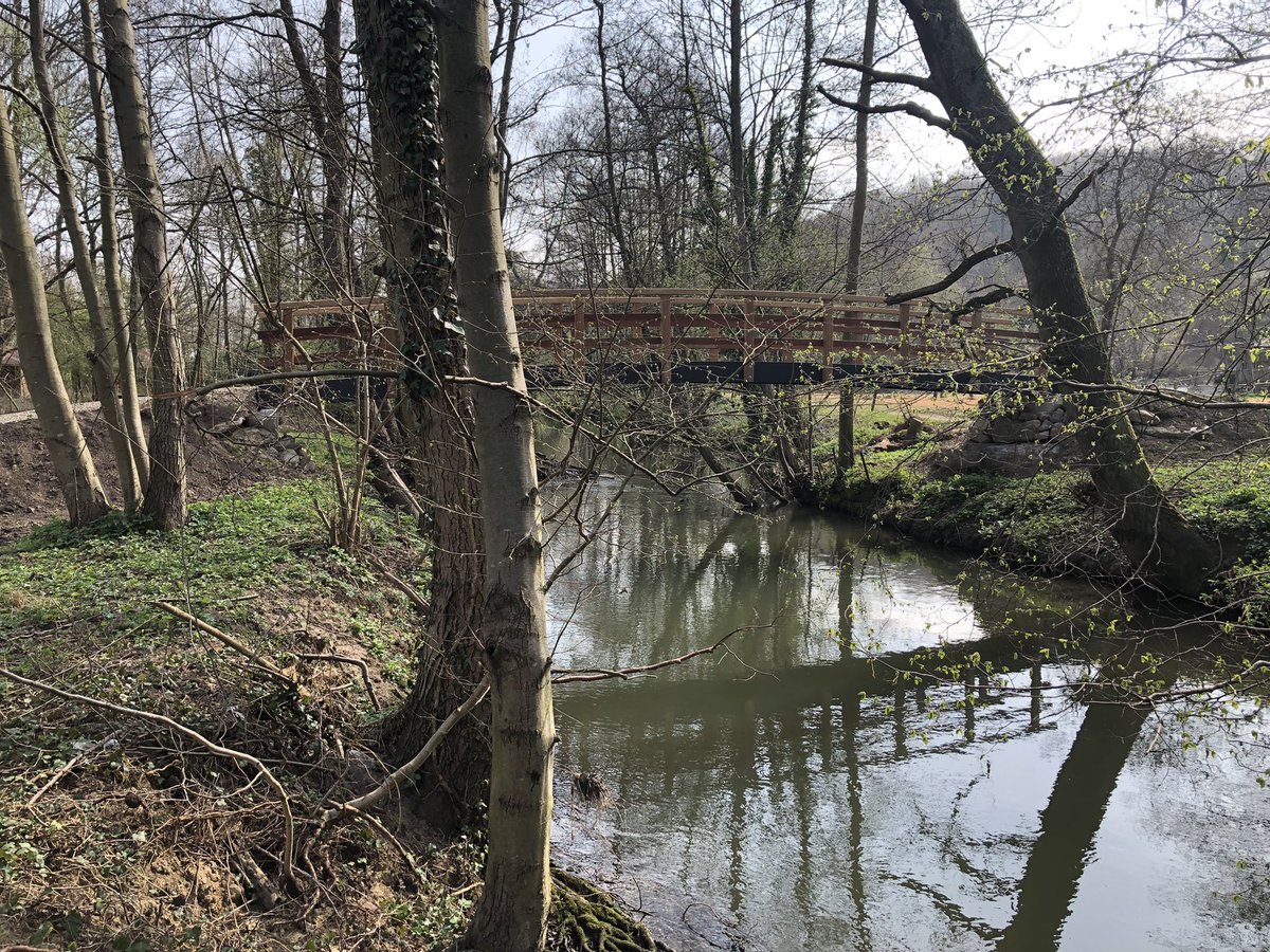 COostwegel's tweet photo. Mooi deze nieuwe wandelbrug over de #Geul bij de idyllische waterval in Geulhem, waar ik in mijn jeugd speelde en je de grote #zalmforellen bijna met de hand kon vangen….@Sint_Gerlach @Limb_Landschap #Ingendael https://t.co/50GBPAOZJ7