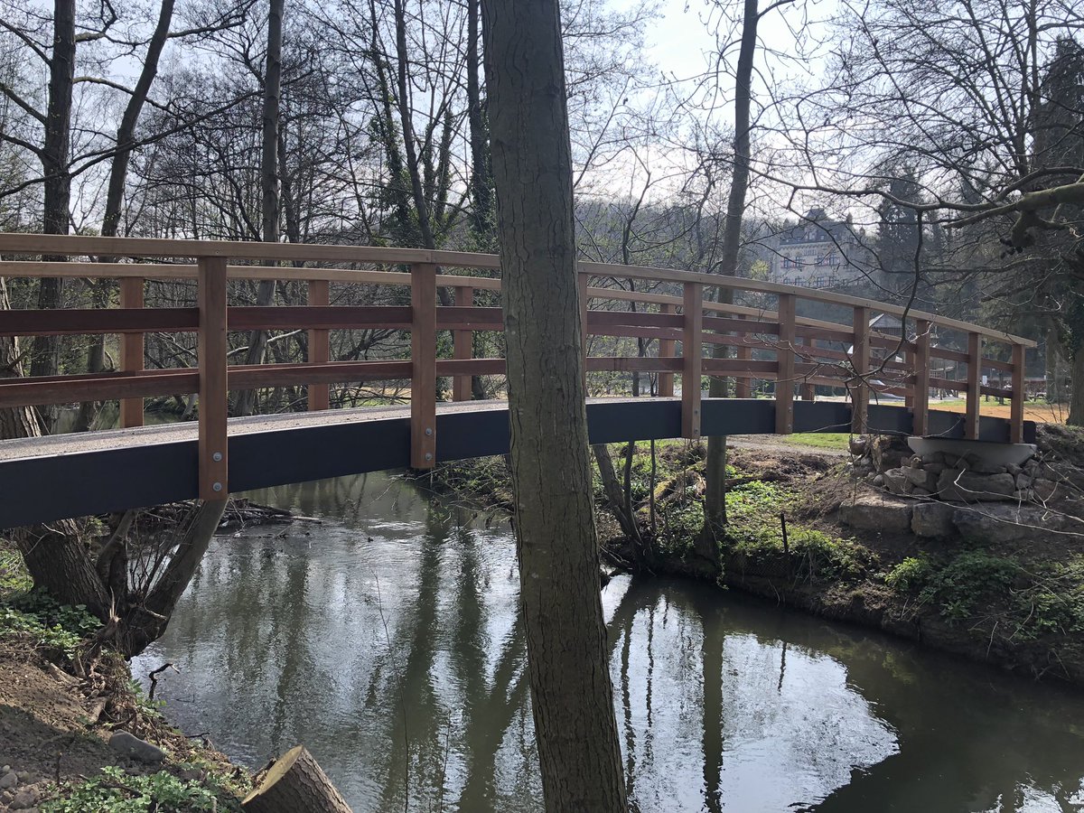 COostwegel's tweet photo. Mooi deze nieuwe wandelbrug over de #Geul bij de idyllische waterval in Geulhem, waar ik in mijn jeugd speelde en je de grote #zalmforellen bijna met de hand kon vangen….@Sint_Gerlach @Limb_Landschap #Ingendael https://t.co/50GBPAOZJ7