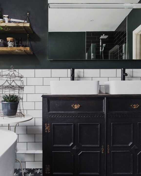 thesensoryhome's tweet photo. SET THE MOOD ✨

Interior design allows you to manipulate the mood of a space by adjusting colour palettes, lighting, textures, and so on. This monochrome bathroom creates an opulent-yet-fresh feel.

What's your preferred bathroom palette?

#TheSensoryHome #SensoryHome #bathroom https://t.co/gEJyuJLuD8
