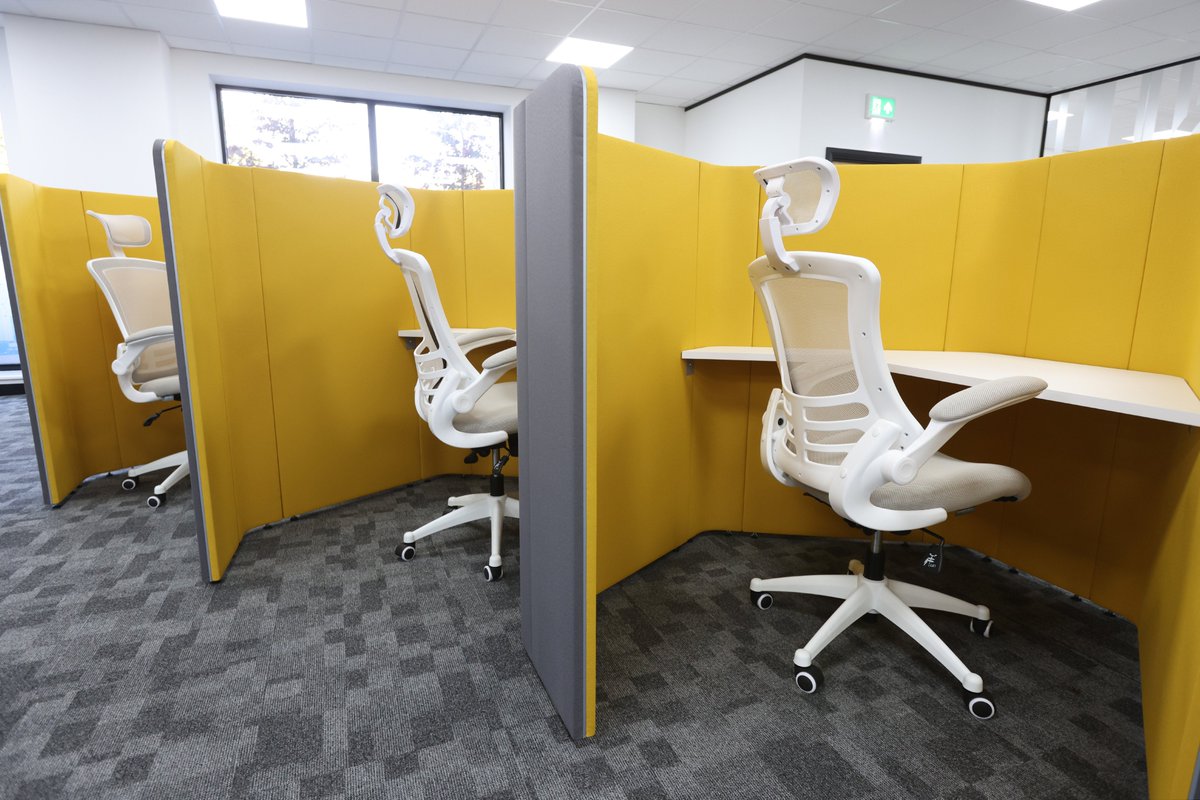growthhubforest's tweet photo. Individual desks perfect for getting away from your kitchen table and getting some proper work done✏️

✅Hot desks
✅Fixed desks
✅Co-working

Contact us or pop in to find out more!
📞01594 546663
📧freya.lake@thegrowthhub.biz

#workspace #hotdesking #fixeddesks #glosbiz https://t.co/x1xH2Km7tF