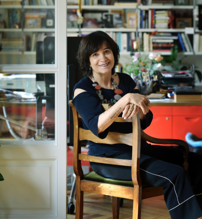 labettyblogger's tweet photo. Este viernes, 1 de abril, a las 13:30 (España) Rosa Montero @BrunaHusky estará en la sección de cultura de esRadio Andalucía para hablarnos sobre su último libro El peligro de estar cuerda, que por cierto sale a la venta hoy en España. ¡Acompáñenos! https://t.co/RXY1LgsnAQ