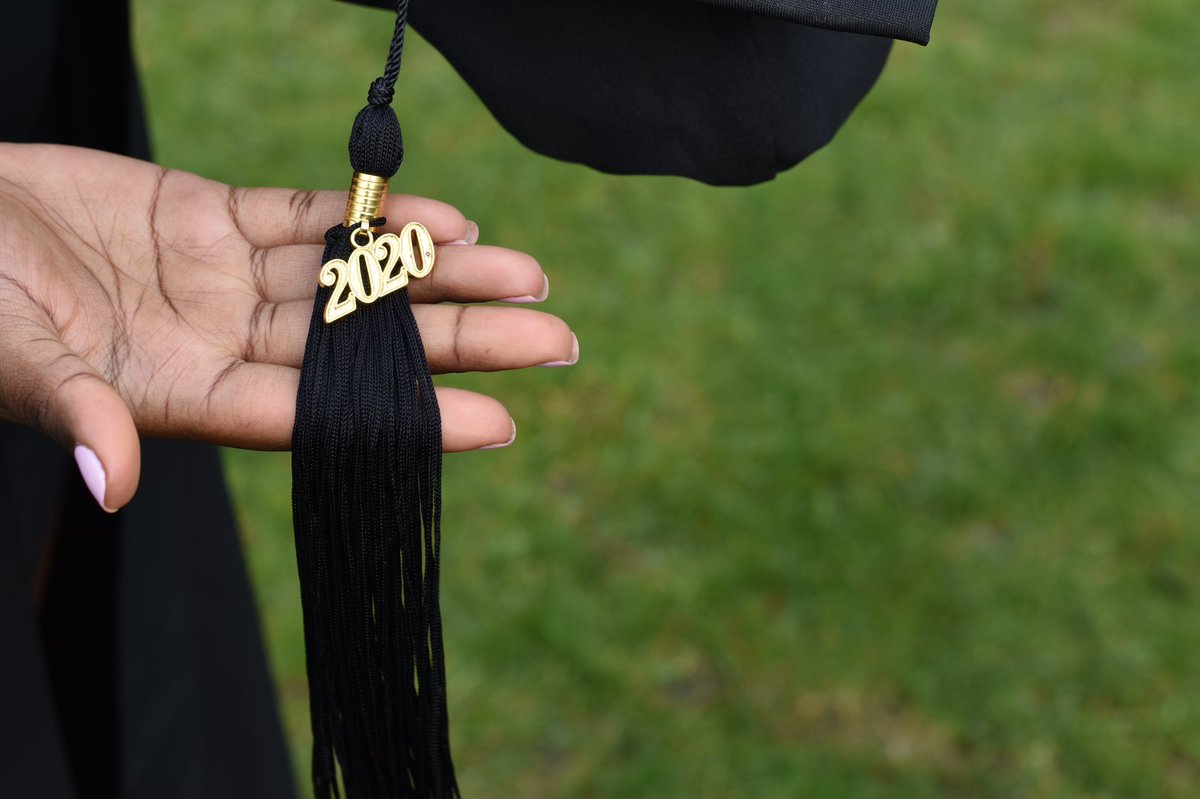 dianagithwe's tweet photo. The BEST feeling finally being able to have my graduation ceremony to celebrate 5 years at @UniStrathclyde! Thanks to everyone who made my degree so special (and bearableπ€£)
Now just 2 & a half years until the next one (I hopeπ€πΎ)
#issagraduate #2020graduate πππ https://t.co/rCyZGqnCY1