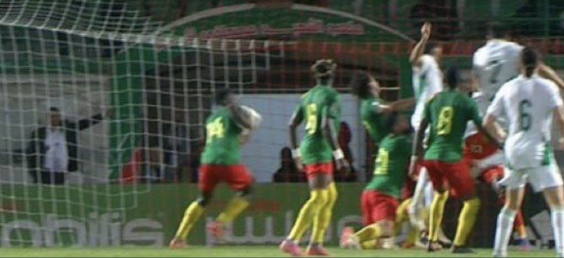 DZFOOTBALLDZ's tweet photo. Les amis d’habitude rien ne sert de parler d’arbitrage et de polémiquer. 

Mais hier soir on a assistés à des décisions totalement invraisemblables de la part de l’arbitre, totalement injustifiés. 

Que notre fédération fasse son travail et intente un recours auprès de la Fifa ! https://t.co/k6Pnzz2Kx2