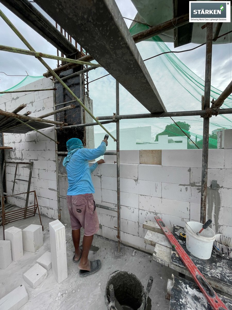 starken_ph's tweet photo. 2nd-floor views of this high-end residential project! These installers enjoy the simplicity of the STÄRKEN AAC wall system and its speedy construction!

#aacblocks #quezoncity #philippines #construction #residential https://t.co/aY8fOswkpK