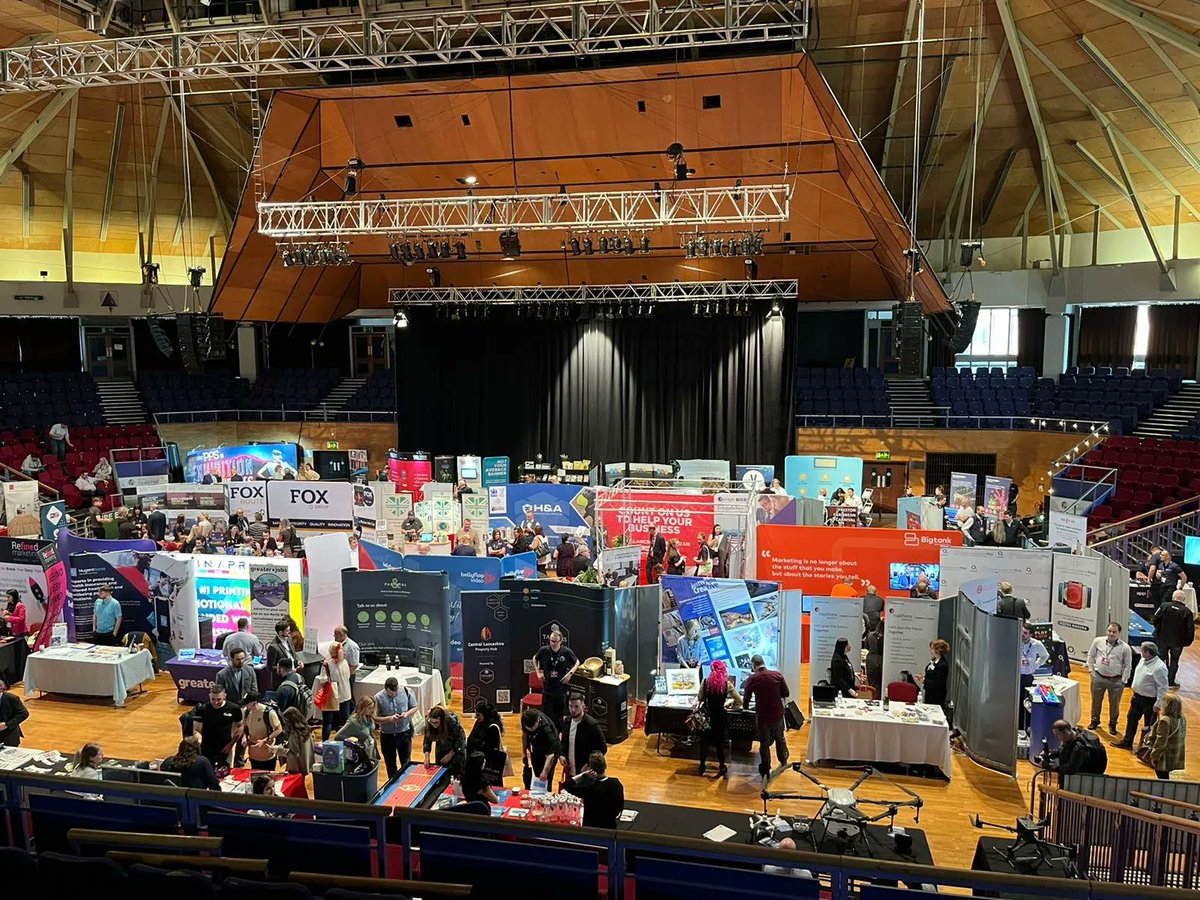 HPC_HRservices's tweet photo. Our sales team member Lisa had a great time at Shout Expo #LBE2022 last week and was lucky enough to meet lots of great new people, like @Aaronofficial83
 
A big thank you to @shoutnetwork for a fantastic event! 
#hr #networking #events #networkingevents https://t.co/lzbtoLS2fF