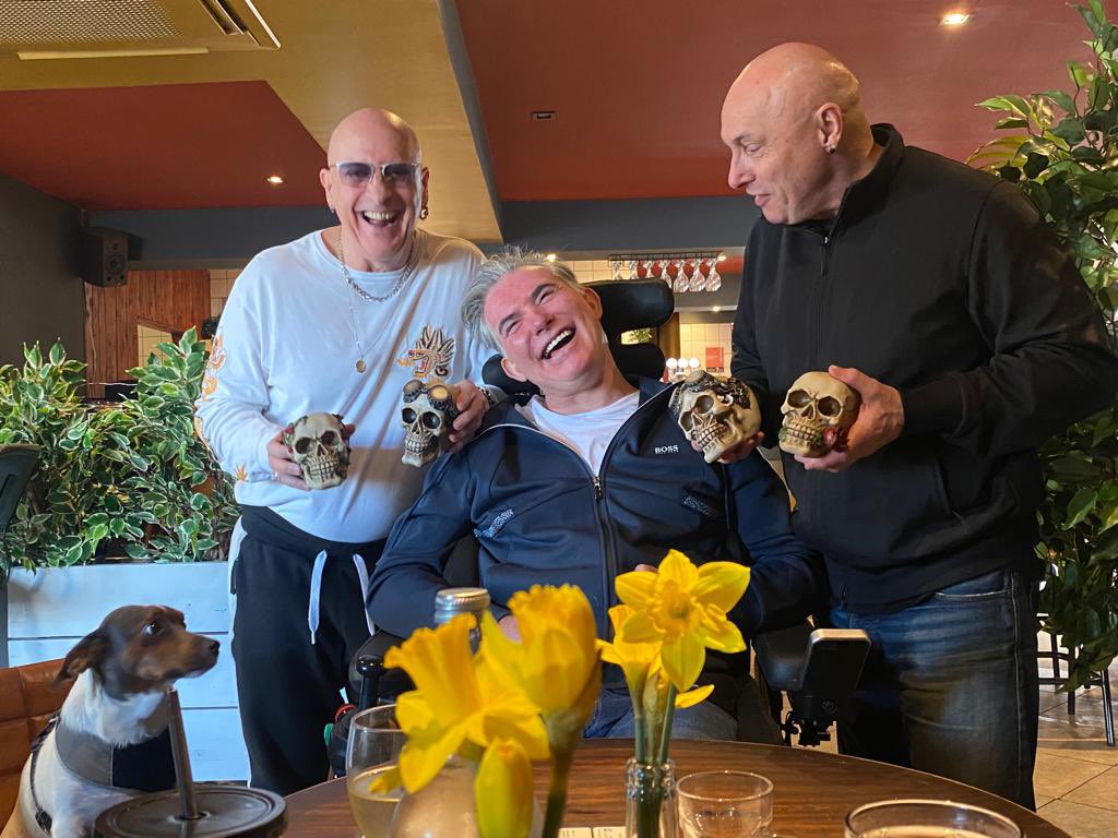 TheFreds's tweet photo. Thanks so much to
#BillieMobayed and #EddieKiddObe not only for a lovely lunch but also for the skulls. We love them ❤️ https://t.co/xXfiu1tGvO
