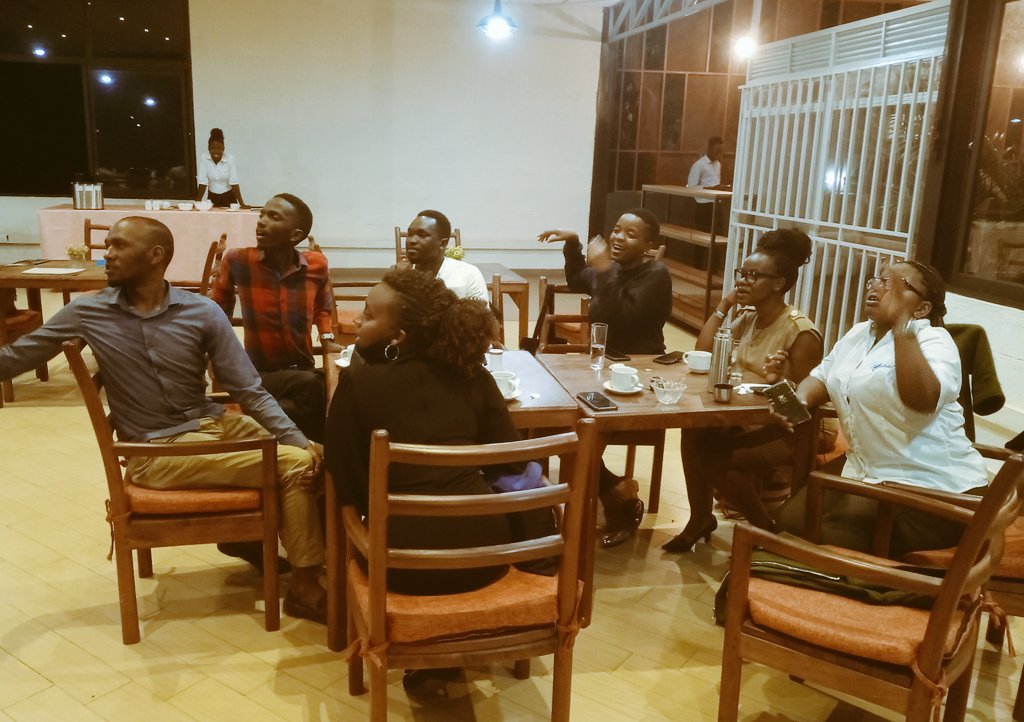 RctKlaSsese1's tweet photo. Massive fun and games at the Sailors' meeting yesterday. ๐
#TeamGogolu โ๏ธโ๏ธcaptained by IPP Nelly.
#TeamDoers ๐๐ captained by CMP @kevo_thaDon and CMP @_empangare
#ServicewithFun
#SailorsKuntikoโตโต https://t.co/9wabwcfvCq