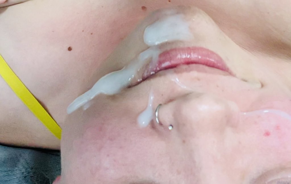 Watch me swallow on my only fans https://t.co/2RwtEgjv1F #cuminherthroat #facefuck #onlyfans https://t.co/fgQUlzOh9v