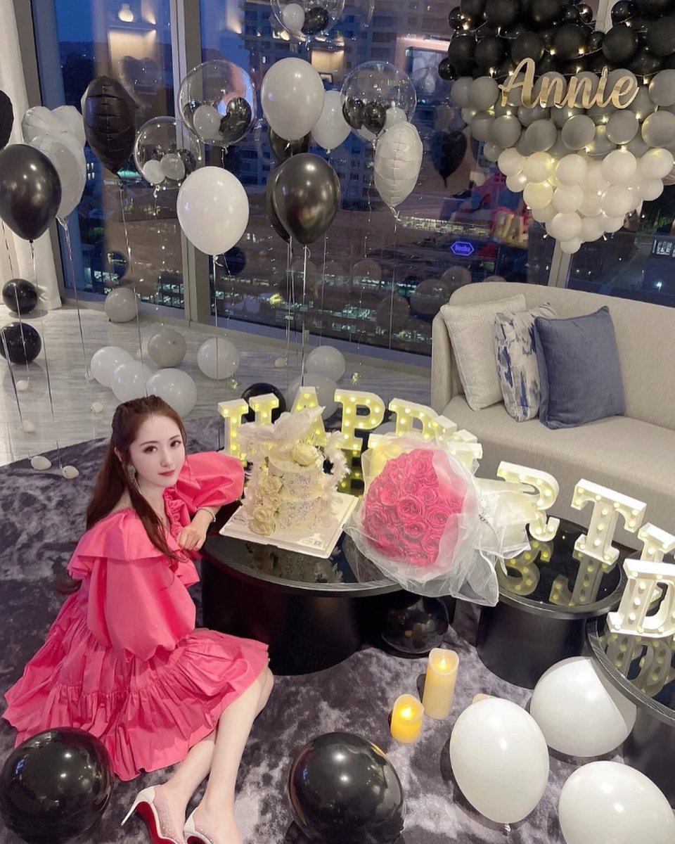 MissShen0920's tweet photo. Special day, I hope there will be a favorite person to spend this important day with me this year.＃birthday https://t.co/pzGHmoTgD4