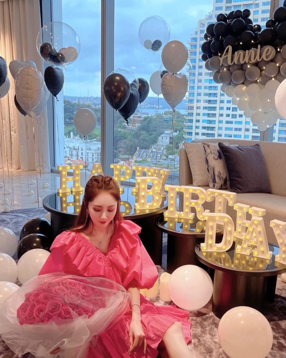MissShen0920's tweet photo. Special day, I hope there will be a favorite person to spend this important day with me this year.＃birthday https://t.co/pzGHmoTgD4