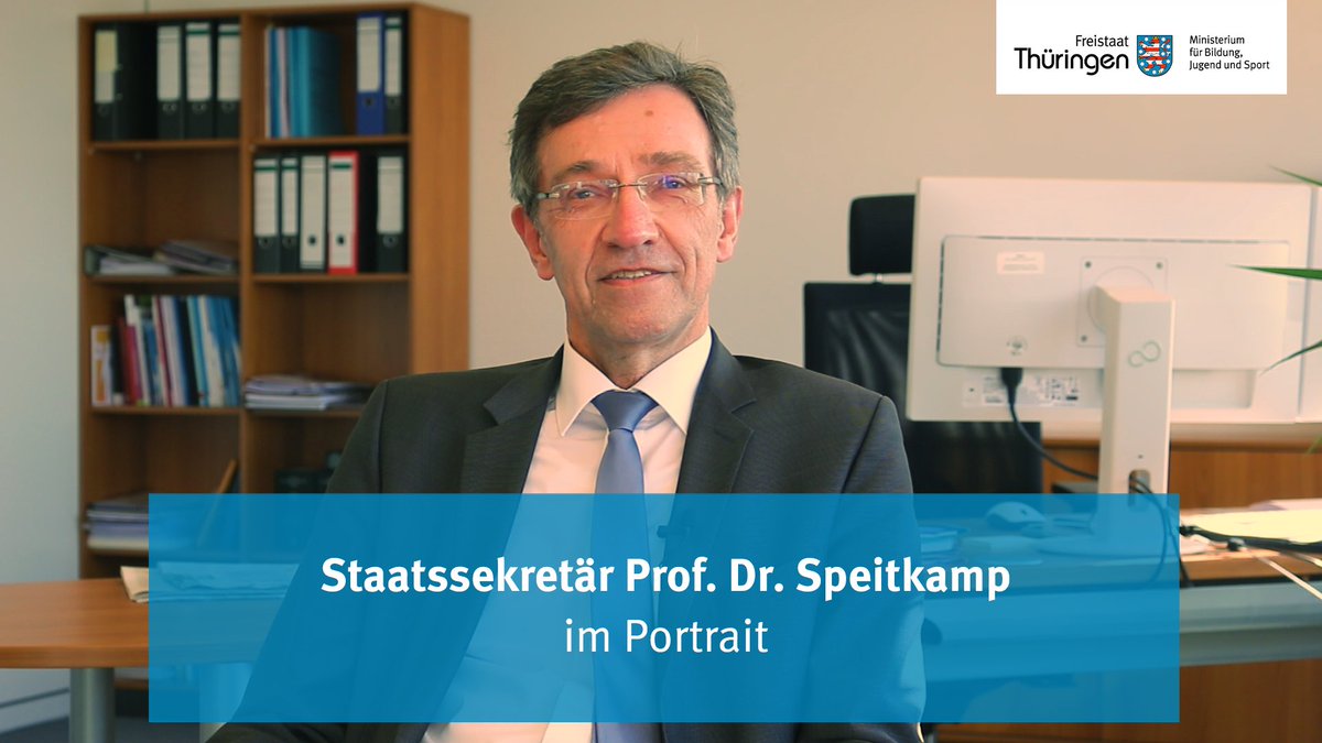 BildungTH's tweet photo. Wer sind Sie?
Was haben Sie vor?
Der neue #Staatssekretär im Thüringer Ministerium für Bildung, Jugend und Sport stellt sich kurz vor.
Herr Prof. Dr. Winfried #Speitkamp, Sie haben das Wort…
https://t.co/4dehvDlhx2 https://t.co/Z4uiYywpHH