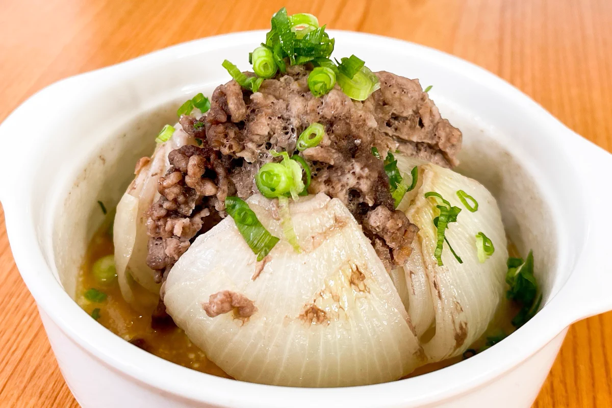 レンジで簡単おいしい！「新玉でとろとろ肉玉ねぎ」