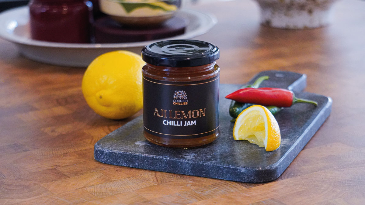 vandmsw's tweet photo. New to our local artisan range we have #CornishChilliesLimited 🌶️ A range of preserves, each with its own heat level and distinct flavour 🥄

#vandmsw #local #artisan #southwest #groceries #homedelivery #localcollection #quality #foods #preserves #jam #chuntey #sauce https://t.co/yR8RH36vDi