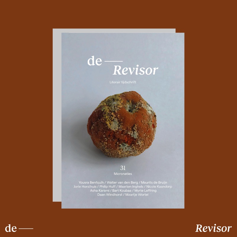 DeRevisor's tweet photo. Hij is er!
Word abonnee of koop nu #31: #Micronaties, met @LotteLentes, Yousra Benfquih, @WaltervandenB, @MauPdeBruijn, @JorieHorsthuis, @HuffPhilip, @MaartenInghels, @MyrteLeffring, Nicole Kaandorp, Asha Karami, Bart Koubaa, Daan Windhorst/@Douchegordijn &amp; Maartje Wortel.