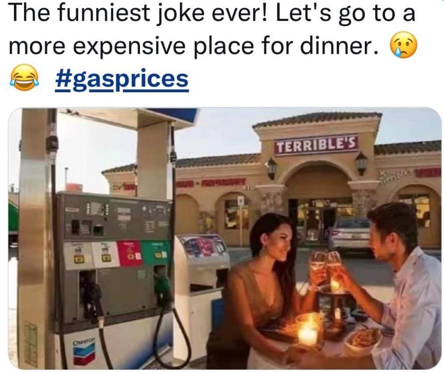 Европейцы пока продолжают шутковать. Да так тонко, что даже толсто.
"Давай пойдем поужинать в какое-нибудь дорогое место"

#Европа #ЕС #газ #бензин