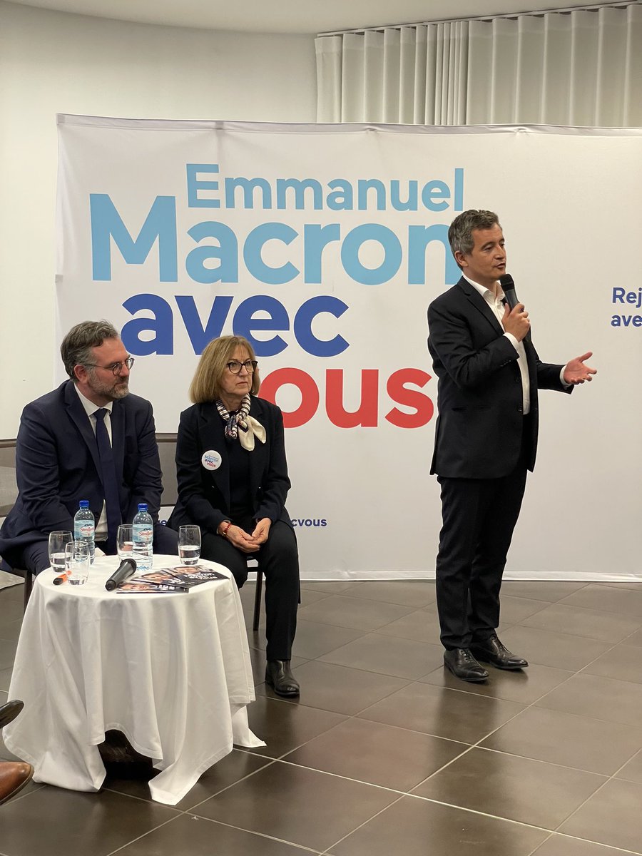 IsaMdeNoell's tweet photo. Une belle réunion où les participants ont apprécié les interventions de Gérald Darmanin qui a souligné le remarquable bilan de notre Président. https://t.co/F0MX91Jb6o