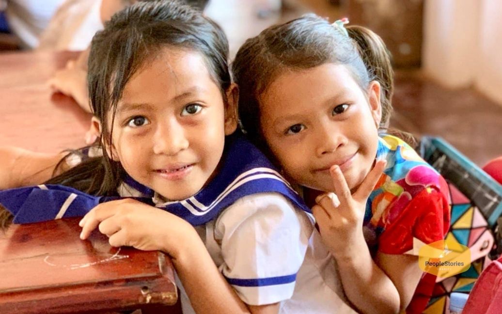 PeoplestoriesC's tweet photo. #SchoolForLife 🧑‍🎓📚

Our Founder &amp; CEO Victoria says, "Our goal is to break the cycle of poverty by advancing education for underprivileged students, families and communities in need."

🌟Be a #changemaker and support School For Life: https://t.co/pByMWfSK64

#StopDropout https://t.co/5VIWdKn1nx