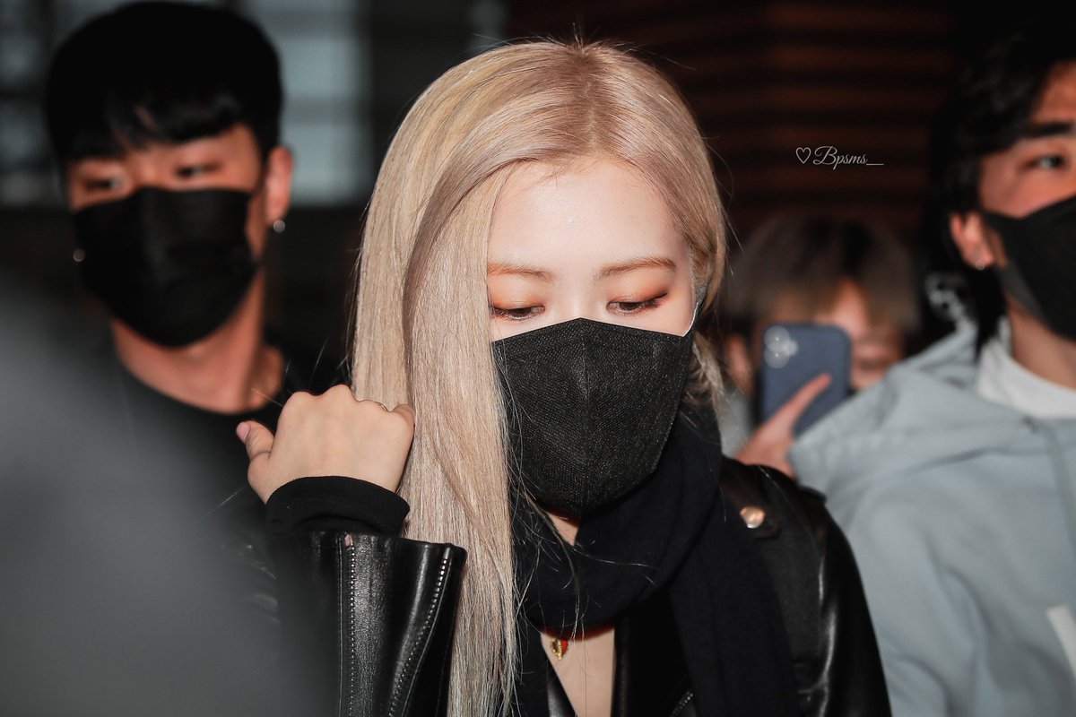 WE LOVE YOU ROSÉ🤍