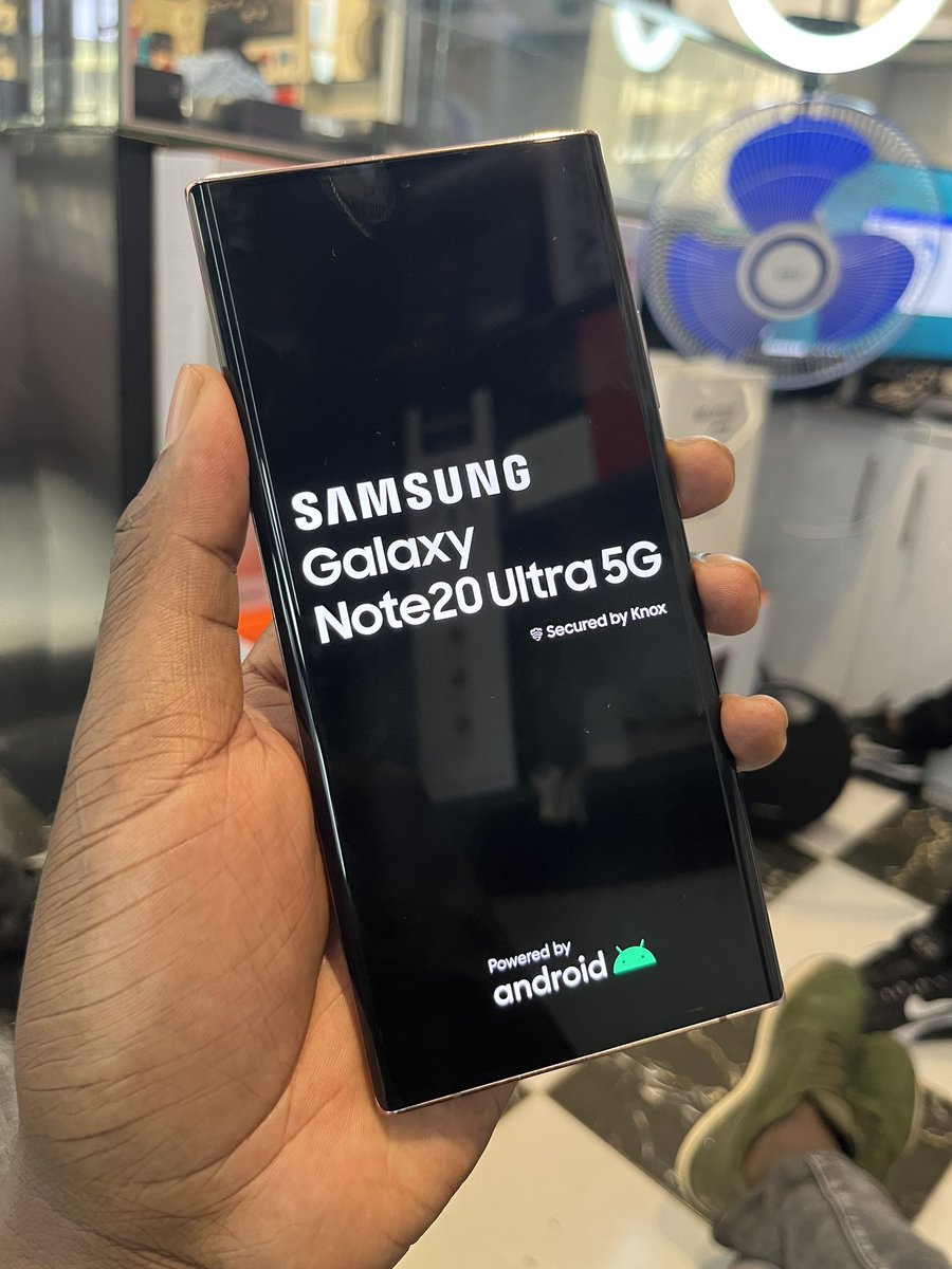 sageknighttech's tweet photo. Samsung Note 20 Ultra 5G at Ush 3,000,000/=
✅12GB Ram
✅256GB Storage
✅6 months warranty
✅Delivery Country Wide
📍Kooki Tower,Level 4, Shop 452
☎️0706322565 https://t.co/p3viPnsbAz