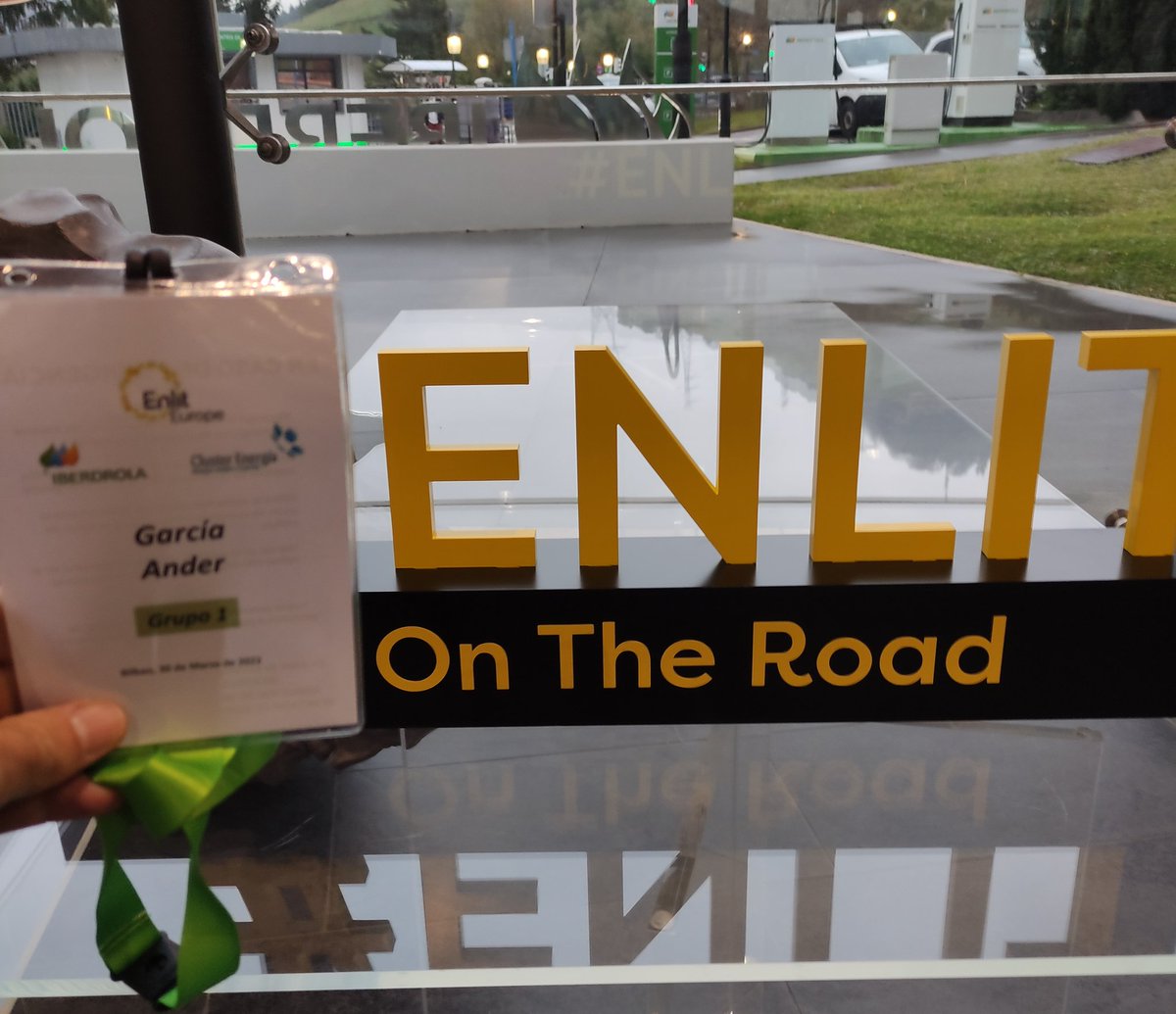 dronebydrone's tweet photo. Asistimos a #EnlitOnTheRoad en la sede de @iberdrola para poner en valor la innovación energética y nuestra contribución mediante el uso de #drones #SmartGridsInnovationHub #SmartGridsBasqueCountry
#Innovation https://t.co/Rap83lPK9E
