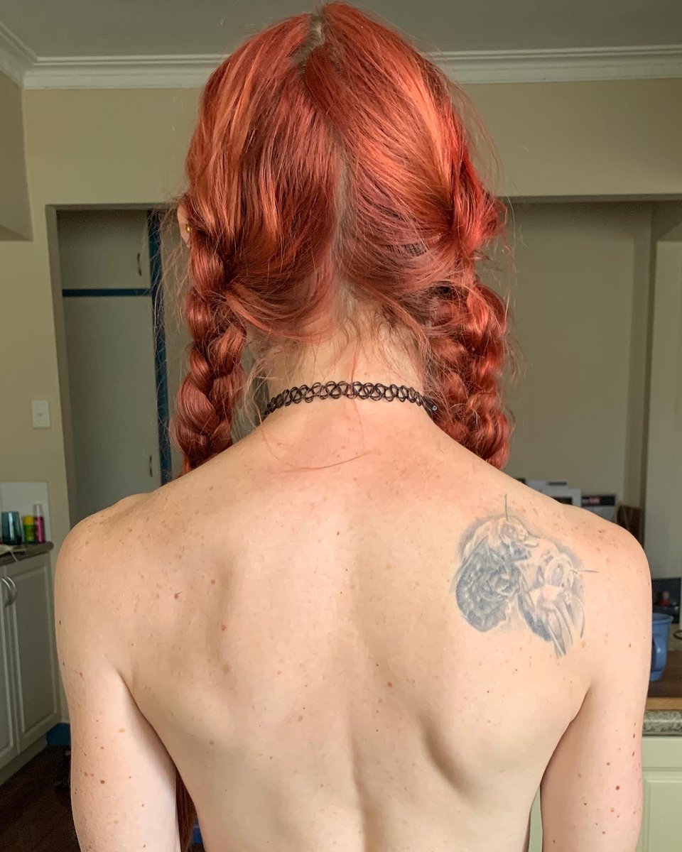 BeeBabette's tweet photo. Amegilla dawsoni making hot sexy love
by @miggiesmallz_tattooer at @artfulinkmountlawley
To learn more about this funky bee and my research shoot me an email at kitprendergast21@gmail.com
#beebabette #tattoo #scienceink #ozpollinators #wildbees #womeninstem #thisismyscience https://t.co/rmDt8hO1G8