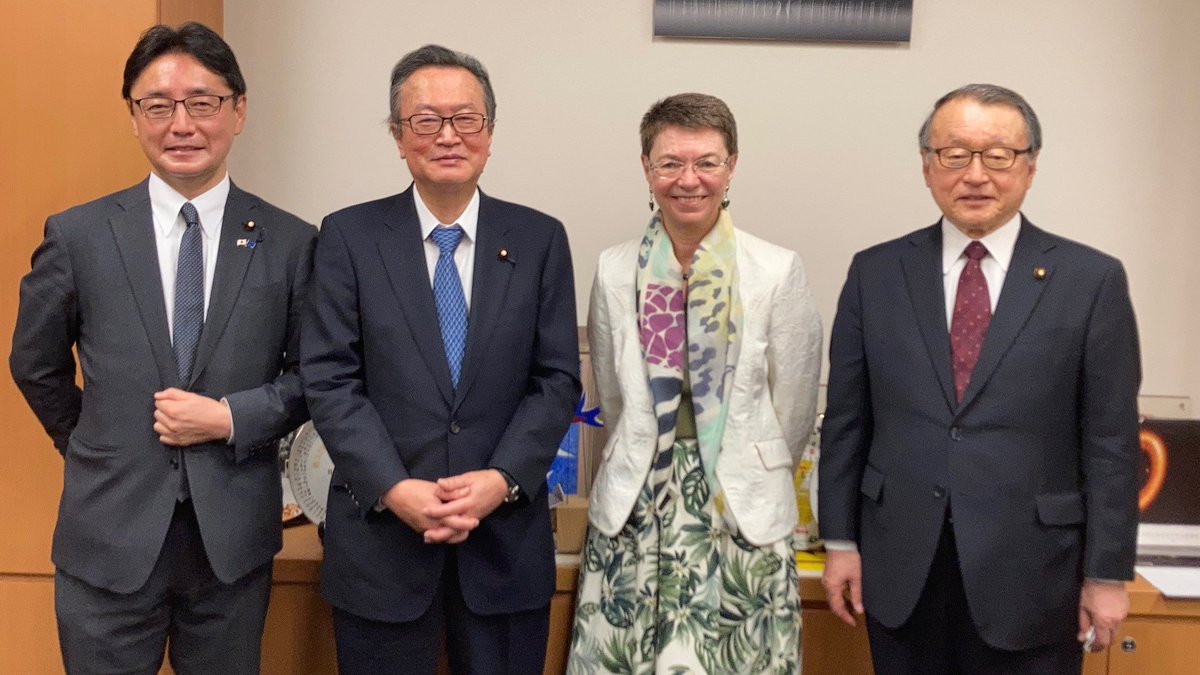 EUinJapan's tweet photo. 駐中国ドイツ大使に就任するため近く離任するフロアEU大使は30日、日本・EU友好議員連盟の船田会長、中川会長代理、後藤田事務局長と会談し、二者間の戦略的パートナーシップについて意見交換。ロシアによるウクライナへのいわれのない軍事侵略などの国際問題で、日・EUが結束することを確認した🇯🇵🇪🇺 https://t.co/6mF2rqNZEJ