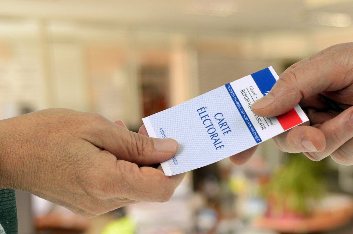 🗳 Dans le cadre des #ÉlectionsLégislatives, la FFB va publier 85 propositions émanant de son réseau qui couvriront tous les champs législatifs impactant le quotidien des #artisans et #entrepreneurs.

#urbanisme #fiscalité #formation #DroitDuTravail #FFBConfDePresse