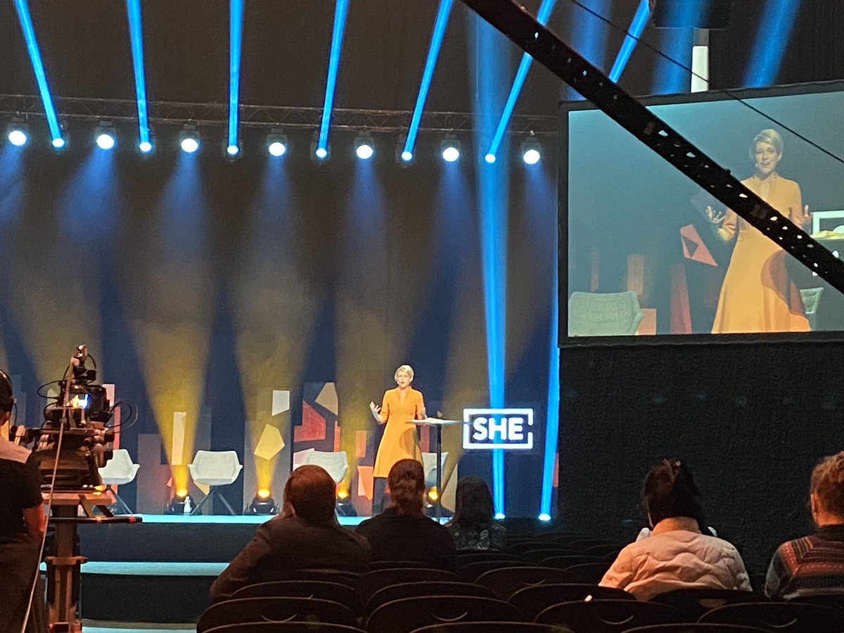 minnatuo's tweet photo. A very inspiring morning speech about #diversity and why we should encourage and empower men, too. Thank you @HeleneBanner! #SHEconference #SHEcommunity https://t.co/uwc2uCcCDp