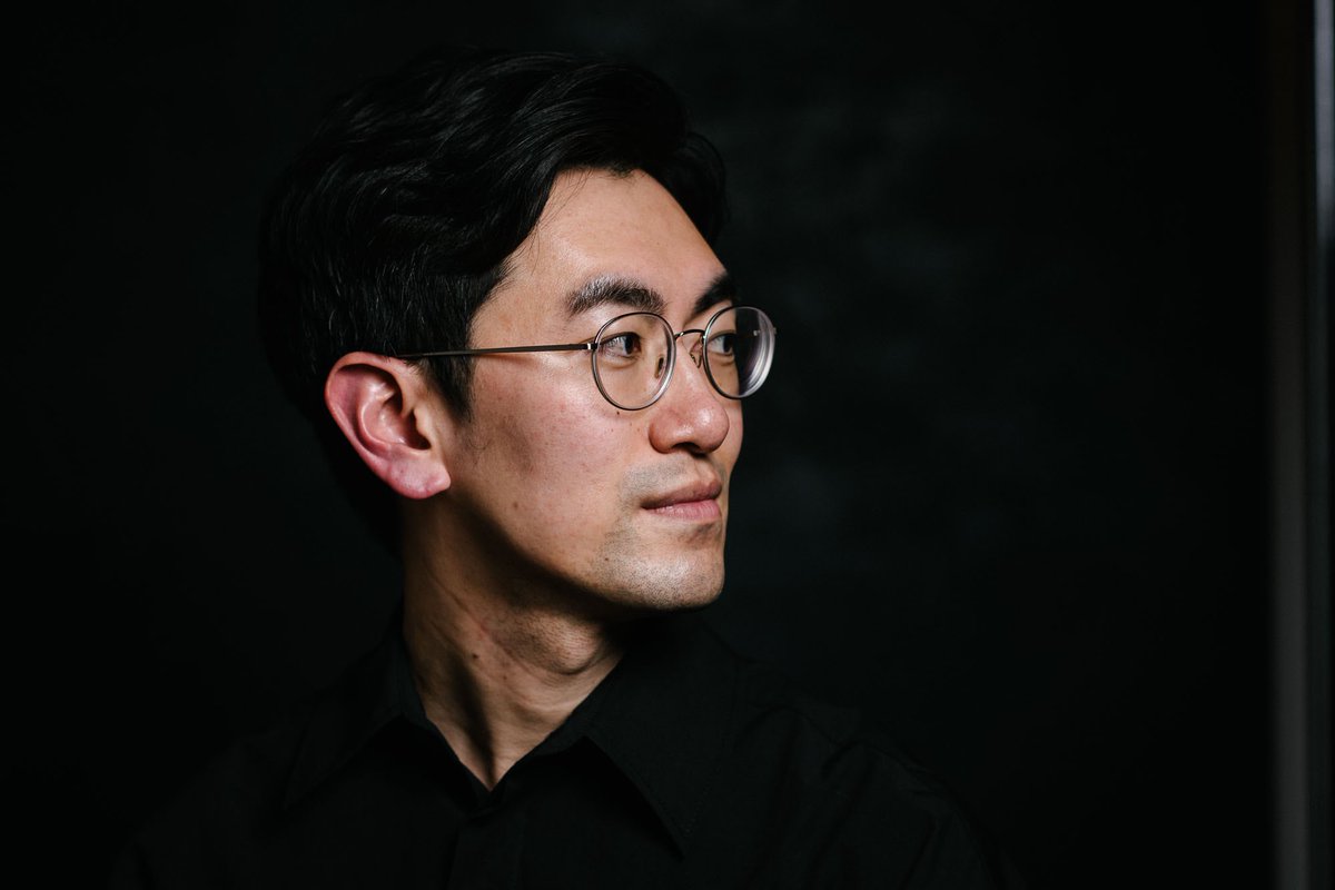 In unserer März-Folge durften wir mit <a href="/SungUnGang/">Sung Un Gang</a> über seine Forschung und den Podcast „Bin ich süßsauer?“ sprechen🎙🥳 - #PostcolonialStudies, koreanische Theaterbesucherinnen des 20. Jhdts. und die Sichtbarkeit queerer asiatischer Menschen - hört rein! bit.ly/3Ds53l9