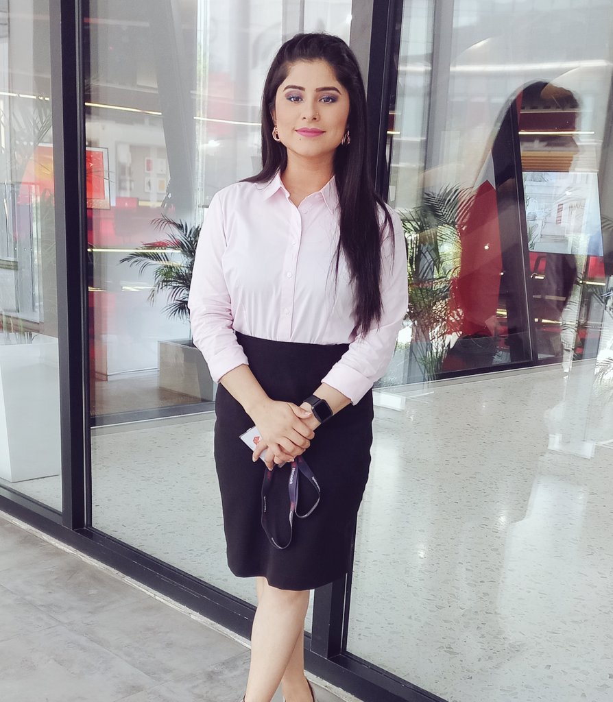 kamboj_anita's tweet photo. #NewProfilePic @BafilaDeepa @AbpGanga Different outfits Different colour Different looking very beautiful adorable cute with each every outfit beautiful in every outfit Ypp! Girl is brilliant u look soo confident energetic outfit is just fab ๐๐ธ #AmazingGirl #Deepamam https://t.co/M8ADVH4xsG