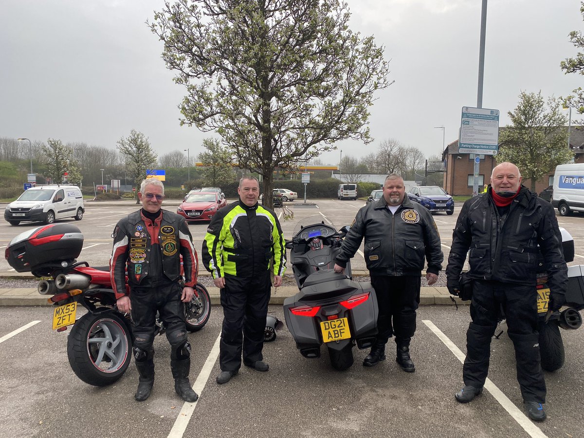 WarksFreemasons's tweet photo. Met by Cheshire Chapter, Widows Sons, with a very kind donation and escort into Llandudno https://t.co/OOlWERPwvA