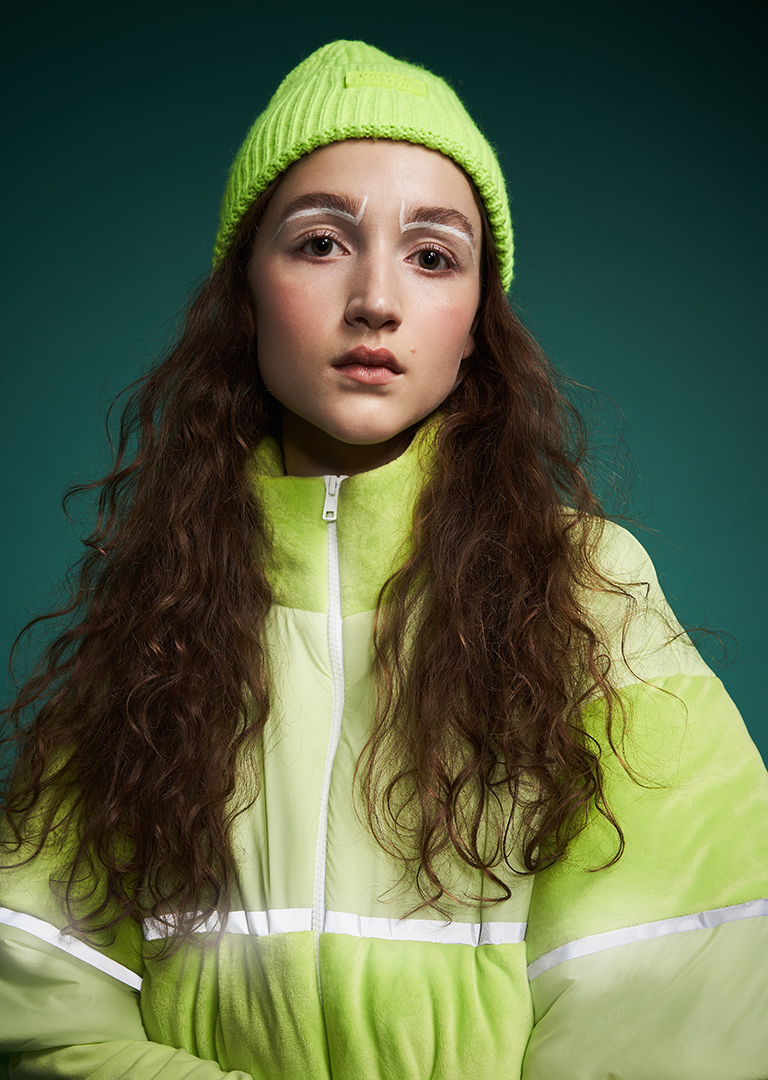 manuringoNFT's tweet photo. Underneath Lookbook inspired by the game #hollowknight
Design by Daria Grodtmann 
Shot by @manuringoNFT
Models: @caroschaeffler @sophiexadloff @noahwntr
Hair&amp;MakeUp by @reynamunich

 #fashionphotography  #nft #studio #neonfashion #neon #NFTphotographer #NFTmunich https://t.co/6ZVIo80ZqY