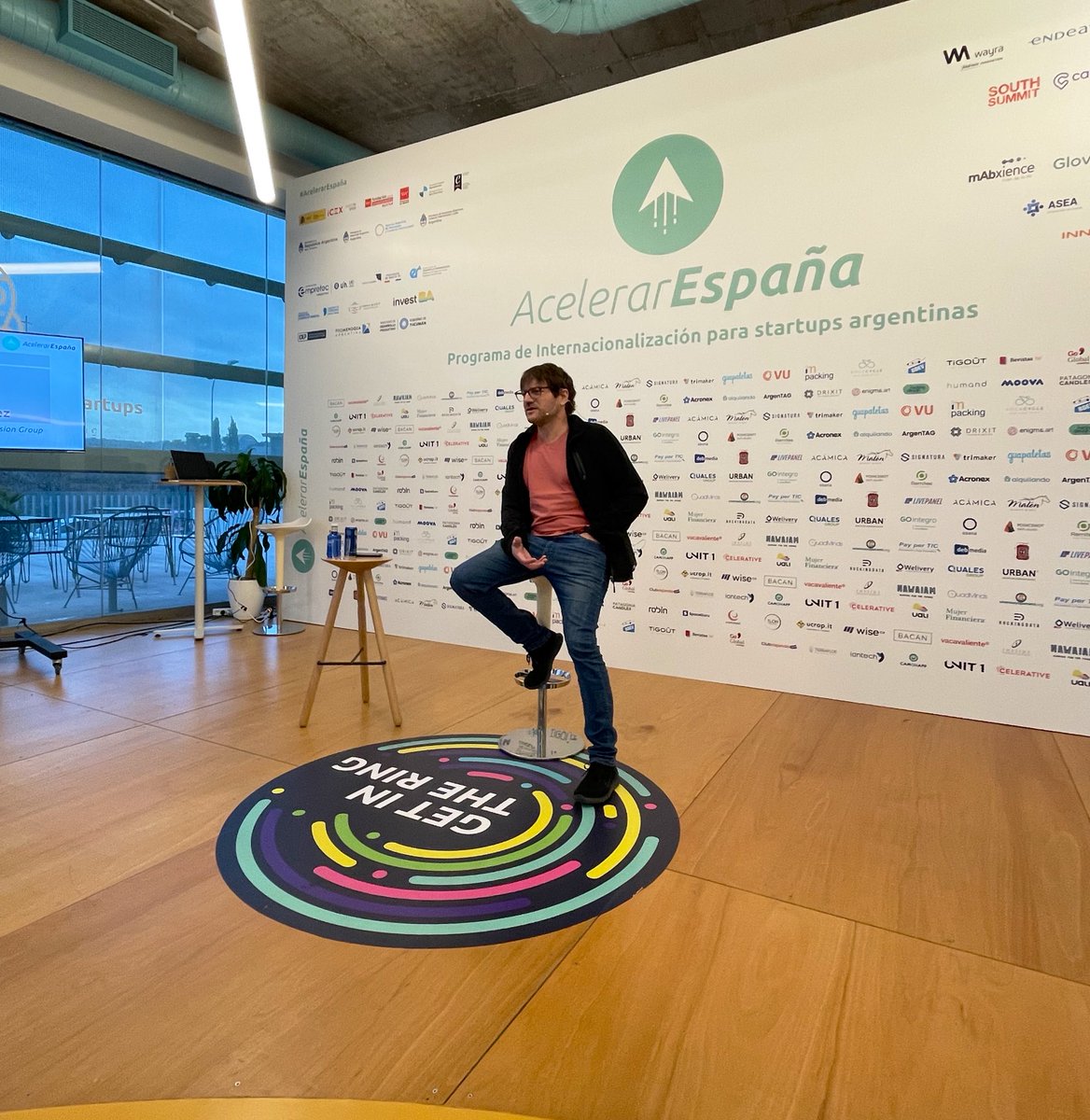 AcelerarStartup's tweet photo. “Lo importante de la estrategia internacional es entender el producto, el timming y el proceso de comercialización en cada lugar y que no exista un único modelo de expansión sino adaptarlo al producto” @epnunez1 Fundador de Innovision Group https://t.co/S6aaVI0gml
