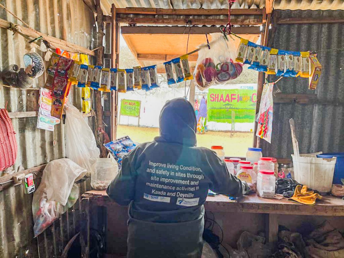 There is everything for everyone in Habiba's shop. This little boy is here to buy sugar and a little treat 🍭for himself.

Support from <a href="/shf_somalia/">Somalia Humanitarian Fund</a> has helped Habiba &amp; other beneficiaries increase their household income to support their families.

📸Shaafi IDP site, #Mogadishu