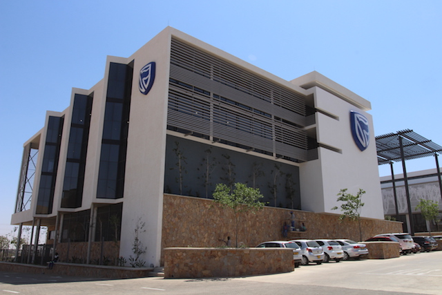 BdoNamibia's tweet photo. STANDARD Bank Namibia Holdings has made a profit of N$371 million for the 2021 financial year, and the shareholders' cut is 15 cents per share.

Click the link below to read more:
https://t.co/un4kqDbcFk

#bdonamibia #PeopleHelpingPeopleAchieveTheirDreams #exceptionalservice https://t.co/zJR9vrachc