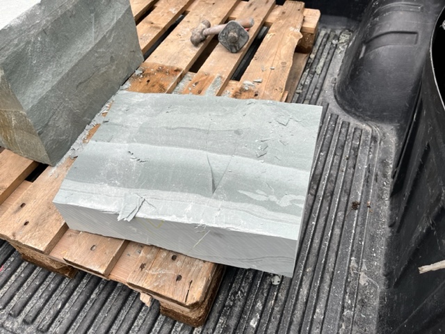 ConistonStone's tweet photo. Some slate fresh from our local quarry just 4 miles away, being split by George to make into some placemats.
#localslate #cumbrianslate #placemats #shoplocal
https://t.co/rmQavVGO69 https://t.co/u30mP3R7A2