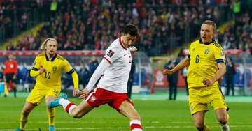 Robert Lewandowski and Piotr Zielinski's goals  sends Poland to the World after they defeated Sweden