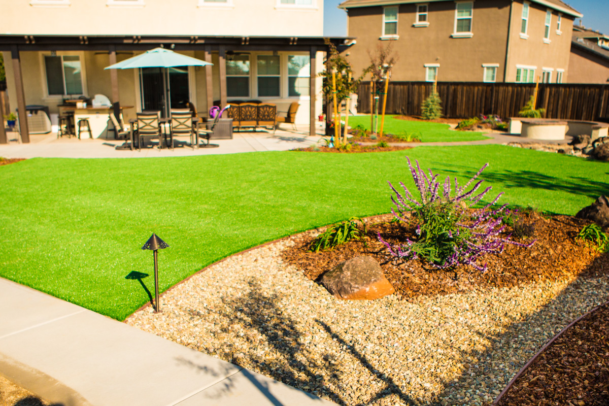FiveSTARlandsca's tweet photo. With Xeriscape design, you can reduce your monthly water use by up to 90% and that is great news. Visit https://t.co/B17WzgDkxU for #droughttolerantlandscapedesign. https://t.co/tFmBQ3i8eY