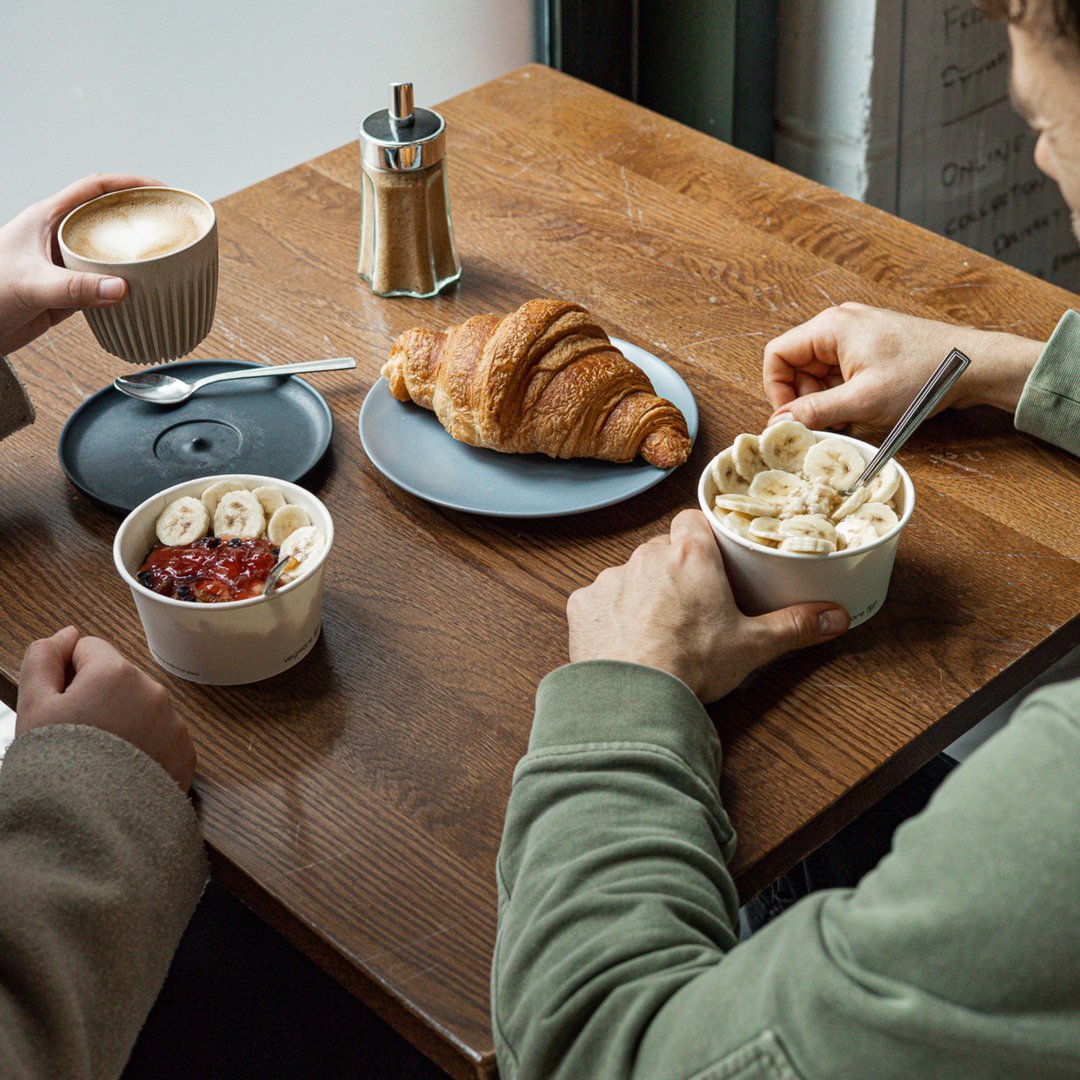 ByterDigitalold's tweet photo. The perfect breakfast 😍

#socialmediamanagement #SMM #Byter #socialmedia #marketing #digitalmarketing #oatmeal #bananas #mayfair #london https://t.co/RZbbGZahCK