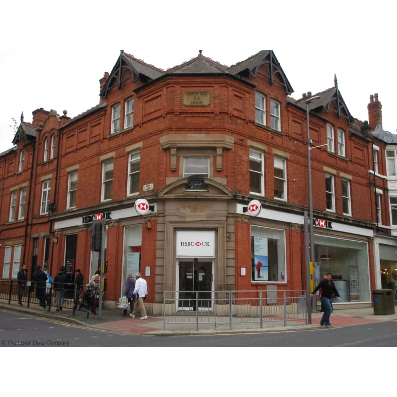 LinkPPS's tweet photo. Working alongside our project partner, the Link PPS team recently gave HSBC Altrincham an exterior facelift. The project was completed in 3 months, resulting in a safer and more aesthetically pleasing exterior. 

https://t.co/R3RVJzeFsW
 
#PlannedMaintenance https://t.co/nucr0pG0X6