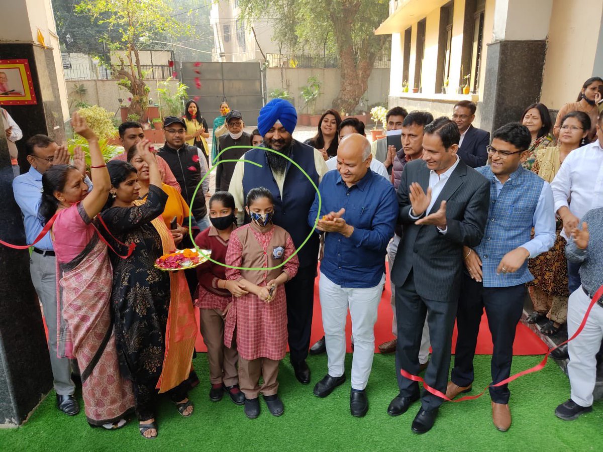 tanya_aggarwal1's tweet photo. More than 1700 people have signed our petition to #MakeMasksOptional and #UnmaskOurKids.
If you think kids shouldn't be forced to mask continuously for 6-8 hrs daily, then SIGN NOW and share: https://t.co/hAX4PslTjJ
@ChangeOrg_India @Simrankhara1 https://t.co/BNW5guwSTs