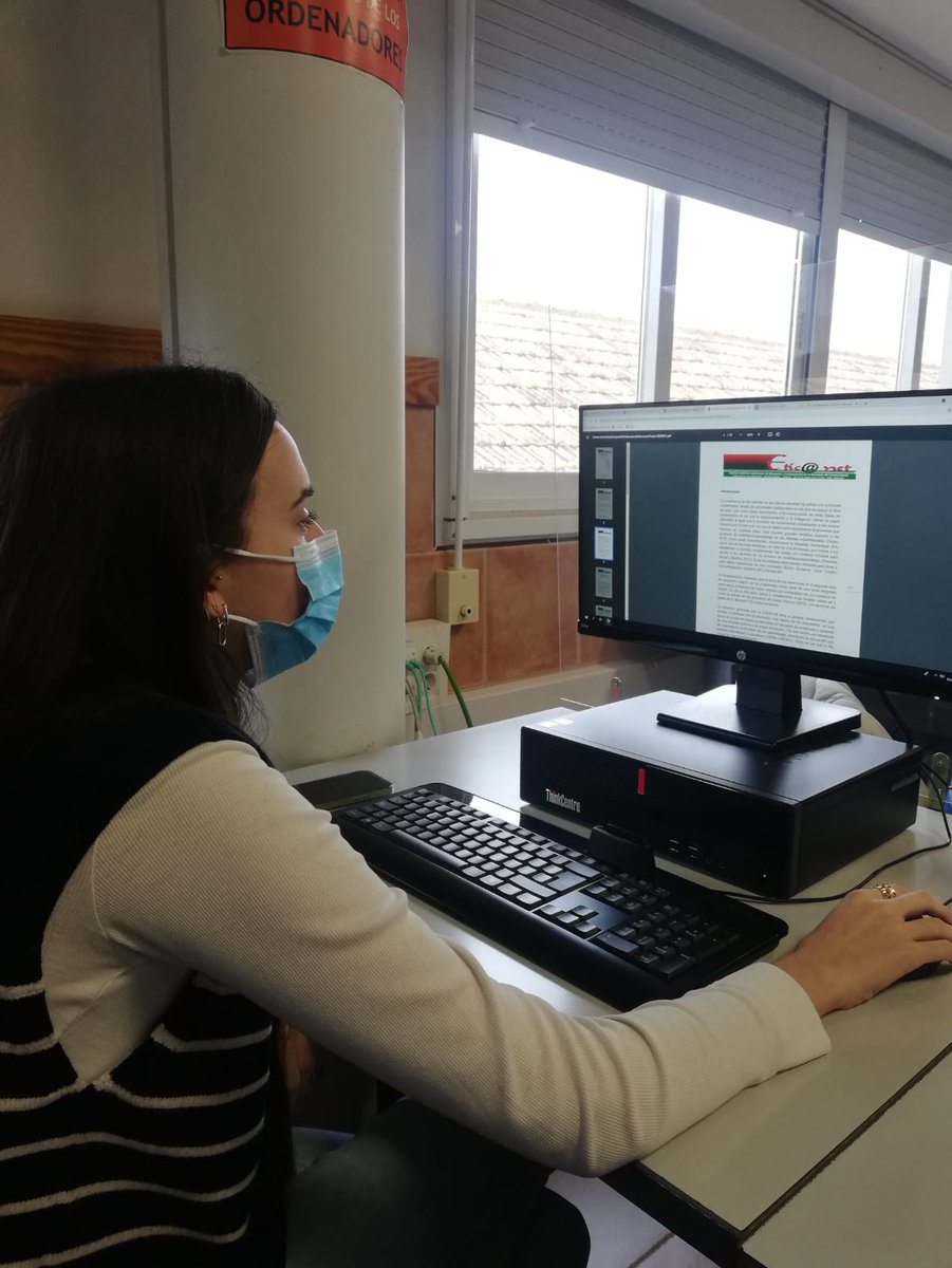 EduTics10's tweet photo. Marina 👩🏻 se está encargado de buscar información sobre realidad aumentada y realidad virtual en Educación Infantil.💻

#UCAMTIC22 #EDUCACION #EduTics https://t.co/9BPZpkhosU