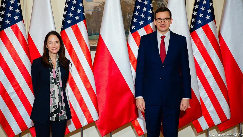 Bart_Wielinski's tweet photo. 19 listopada 2021 Avril Haines, szefowa wywiadu narodowego USA osobiście poinformowała Morawieckiego, że Putin napadnie na Ukrainę

Polska miała 4 miesiące, by przygotować się na wojnę. 
Także jeśli chodzi o rezygnację z rosyjskiego węgla, ropy czy gazu. 

NIE ZROBIONO NICZEGO! https://t.co/MqHLWgPw9k