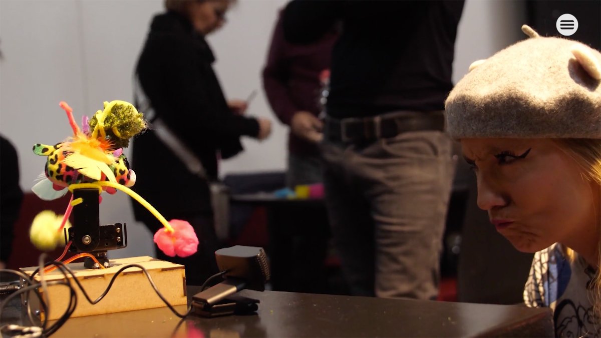 amuxel's tweet photo. https://t.co/hjGuLAeBUW ROBODADA on Swiss television @ChurTheater @hybridthingslab @HS_Augsburg #emotion #robots #interaction #DigiDays #robodada https://t.co/RTjRvDXn9k