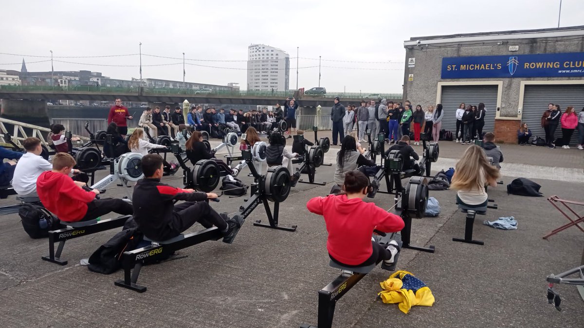 get_rowing's tweet photo. A few fantastic picture from @Smrc_rowing , great to see @EtssLimerick @EducateTogether getting some last minute relay practice in before our Munster Indoor #Blitzit 2022 @ULimsport @RowingIreland https://t.co/i7gge9IMR9