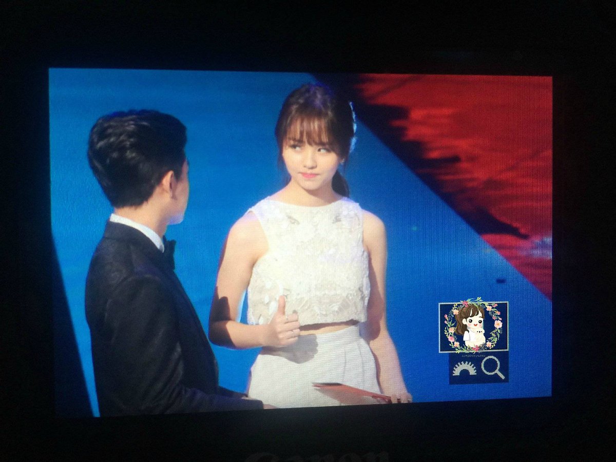 아 나 이 사진 개조아하는디 왕왕귀여워 

cr.KimSoHyunBling