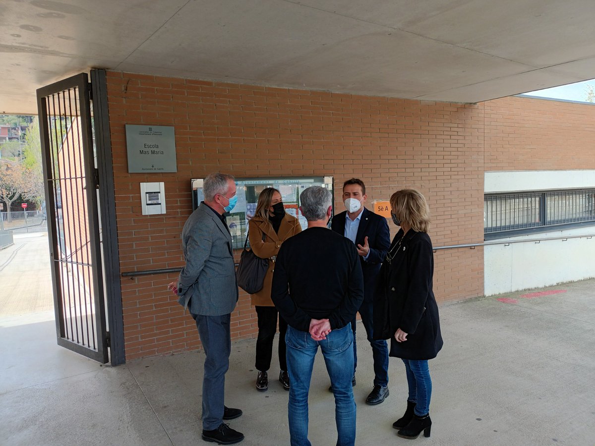 SSTTMVO's tweet photo. A Cabrils @ajcabrils, hem conegut de la mà de l´equip directiu, les instal·lacions i els projectes per l'alumnat de #EscolaMasMaria. L'Alcaldessa Maite Viñals i l'Inspector Vicenç Roig ens han acompanyat. Bona sintonia i col·laboració! #4Cordes #AulaSteam #Innovació https://t.co/NU38KkSqsg