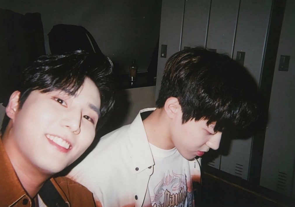 entropy__twt's tweet photo. i love this set of photos ☹️ https://t.co/WwphPalkK0