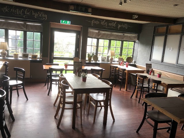 randompubbot's tweet image. Board Inn Skipsea; Back St, Skipsea, Driffield YO25 8SW, UK google.com/maps/place/?q=…
